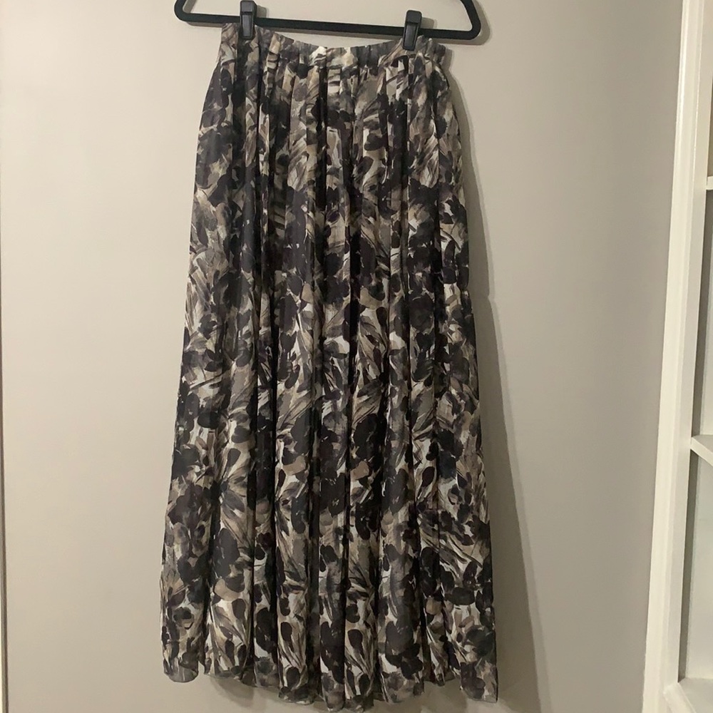 Flowy Old Navy Crinkle Maxi Skirt